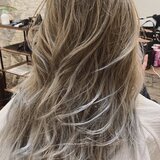 シルバーグラデーションカラー（ブリーチ必須）