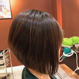 前下がりボブスタイル