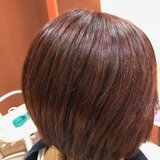 深みのある赤系ボブ