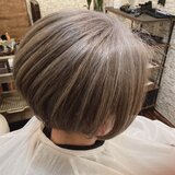 白髪活かしてグレイカラー